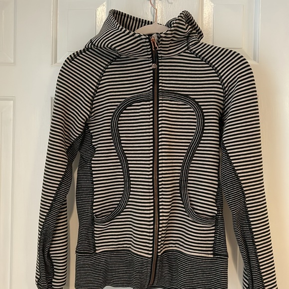 Lululemon hoodie size 6 - Picture 2 of 5